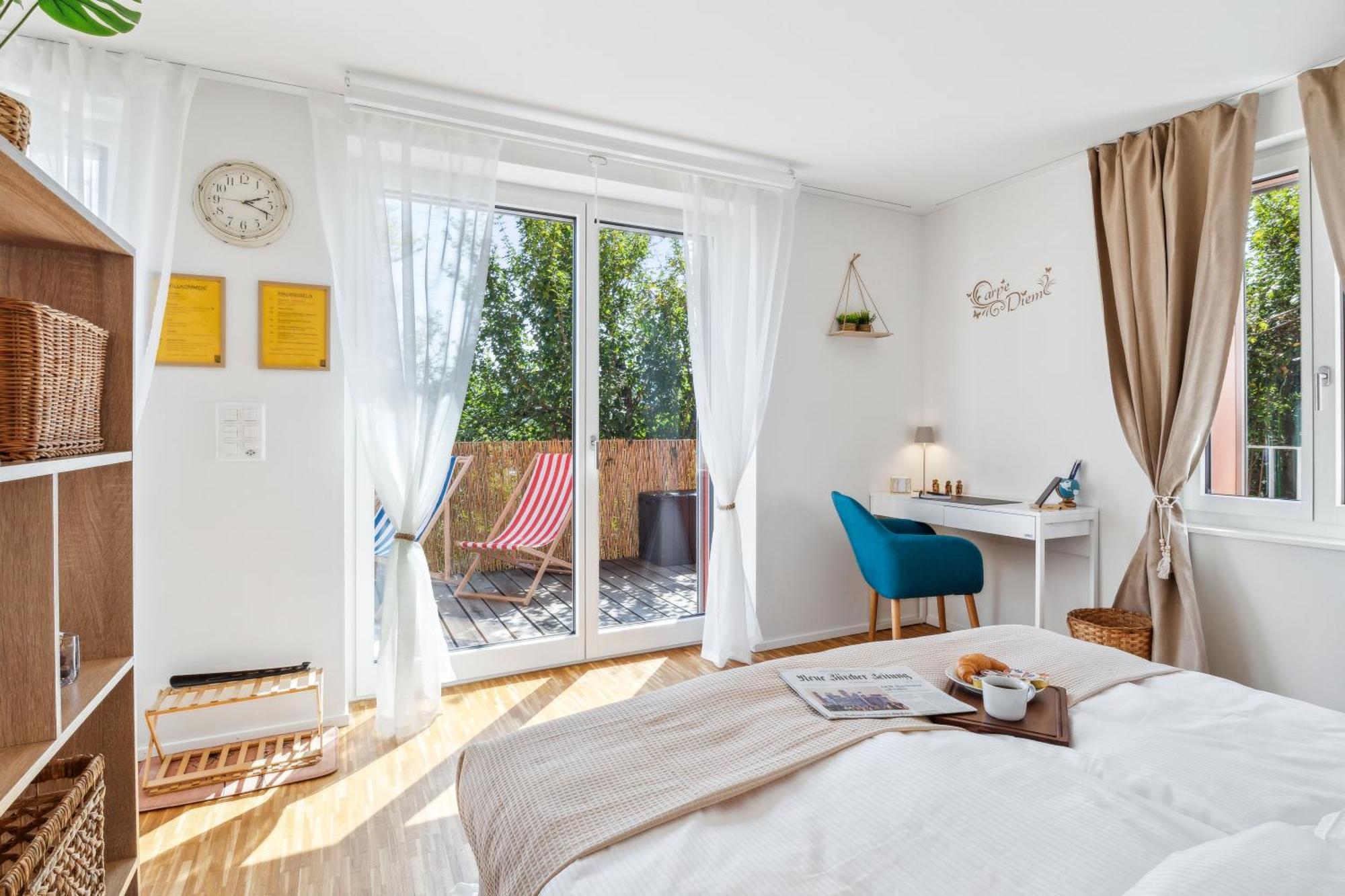 Business I Family Apartment I 1-4 Personen - Aare Blick, Nahe Altstadt I Beamer - 99" Leinwand I Terrassen Lounge Und Parkplatz Brugg  Bagian luar foto