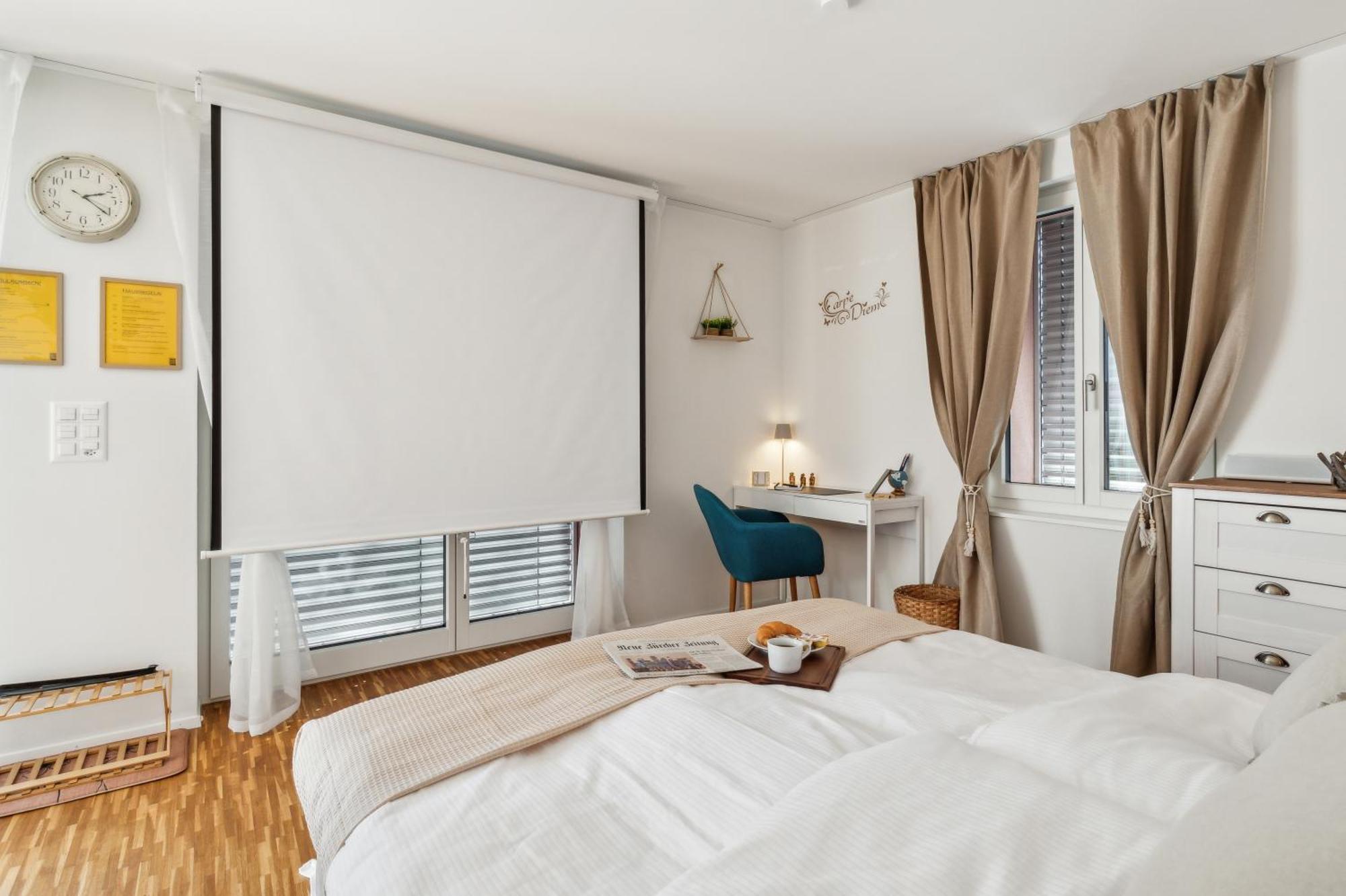 Business I Family Apartment I 1-4 Personen - Aare Blick, Nahe Altstadt I Beamer - 99" Leinwand I Terrassen Lounge Und Parkplatz Brugg  Bagian luar foto